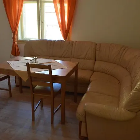 Mlynarska 4