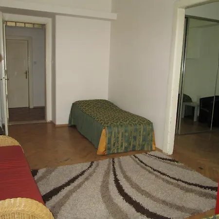 Apartman Mlynarska 4 *