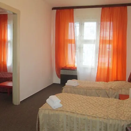 Mlynarska 4 *