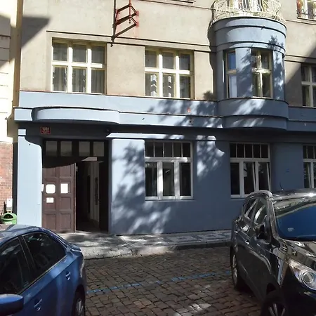 Mlynarska 4 아파트