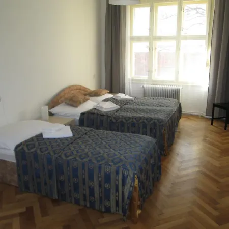 Mlynarska 4 *