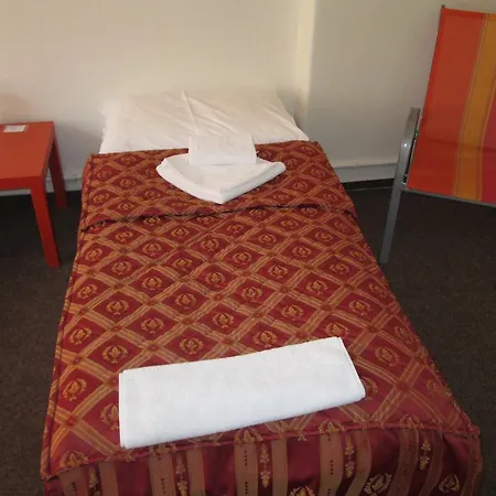 Mlynarska 4 * Prága