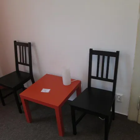Mlynarska 4 *