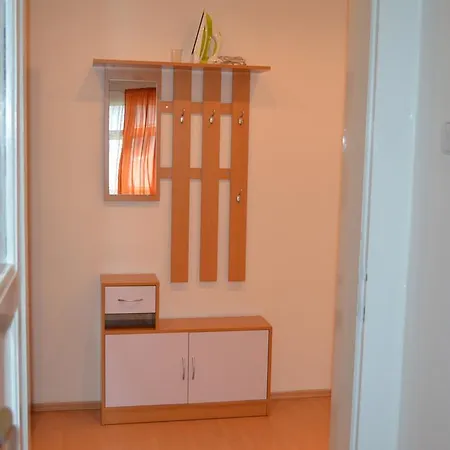 Mlynarska 4 * Prága